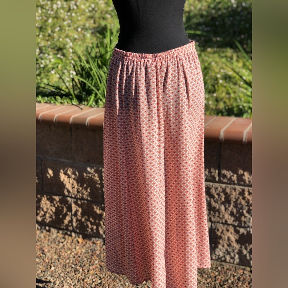 Max Studio Women’s Maxi Skirt with Elastic Waist - Picture 3 of 9